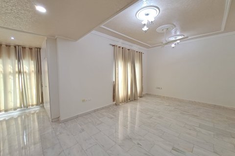 Villa de 9 dormitorios en Muscat, Oman No. 54212 4