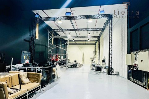 696.8مربع، عقار تجاري في Al Quoz, الإمارات العربية المتحدة رقم 38860 3
