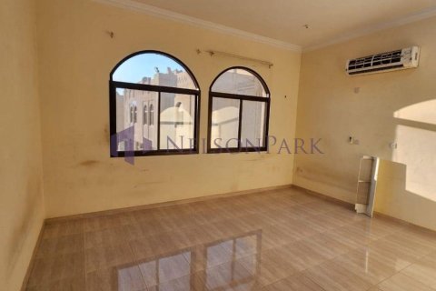 5 bedrooms Villa in Al Shamal, Qatar No. 56793 3
