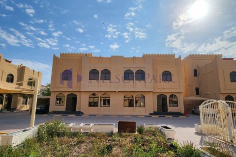 5 bedrooms Villa in Al Shamal, Qatar No. 56793