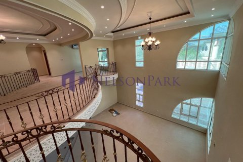 Villa de 5 dormitorios en Doha, Qatar No. 58140 4