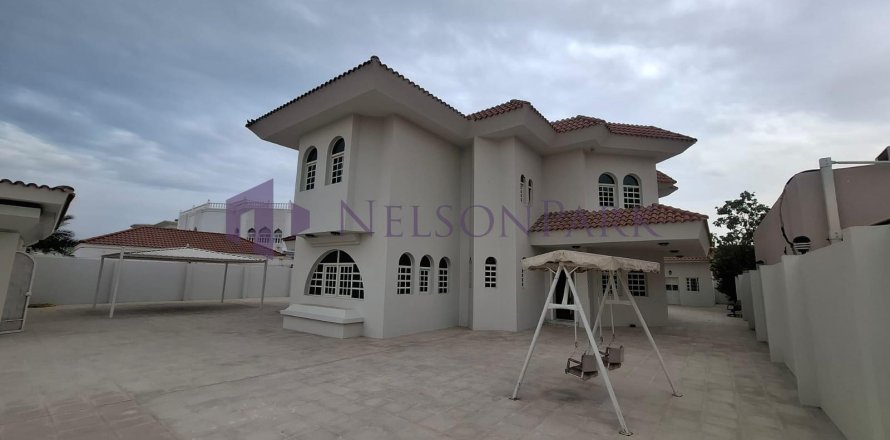 Apartment de 6 dormitorios en Doha, Qatar No. 57902