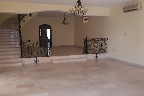 Villa de 3 chambres à Al Khuwair, Oman No. 61430 4