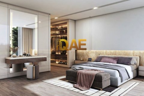 5 bedrooms Villa in Dubai, UAE No. 7356