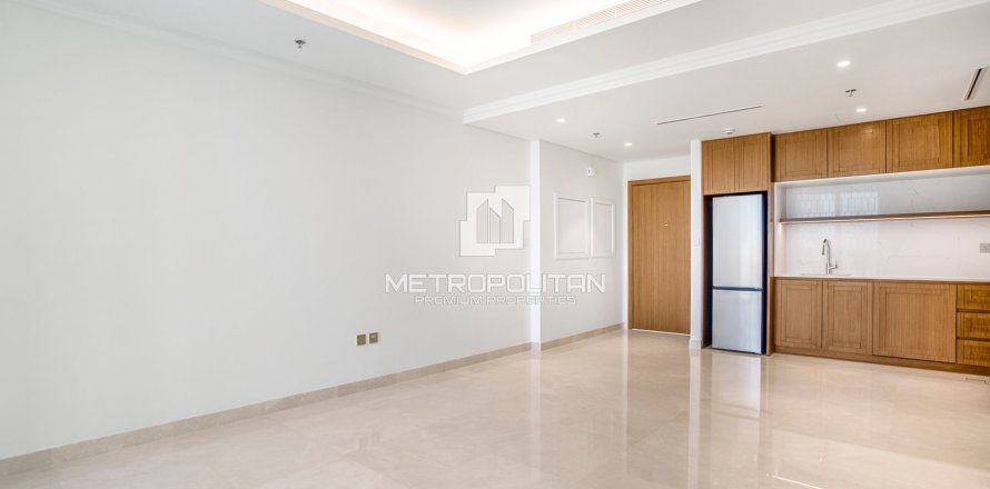 Appartement de 1 chambre à EMAAR Beachfront, UAE No. 62260