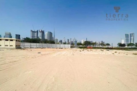 7432.2m² Land in Dubai, UAE No. 47614