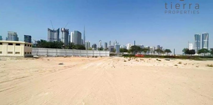 Land de 7432.2m² à Dubai, UAE No. 47614