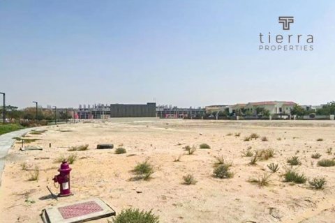 Land de 7432.2m² à Dubai, UAE No. 47614 4