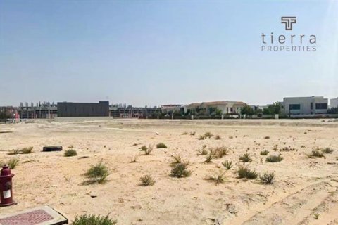 Land de 7432.2m² à Dubai, UAE No. 47614 3
