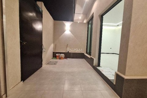 4 bedrooms Apartment in Riyadh, Saudi Arabia No. 67549 3