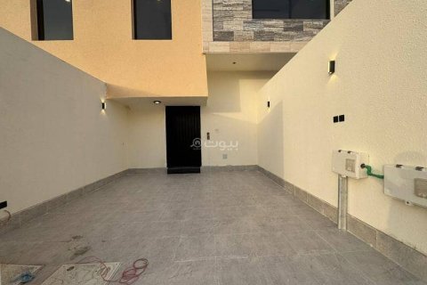 Квартира с 4 спальнями в Эр-Рияд, Саудовская Аравия №62794
