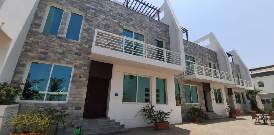 6 غرفة نوم  فيلا في مسقط , عُمان رقم 54480