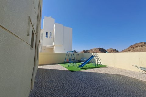6 bedrooms Villa in Al Amarat, Oman No. 54481 5