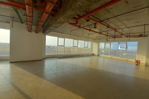 900m² Commercial property in Muscat, Oman No. 54483 6