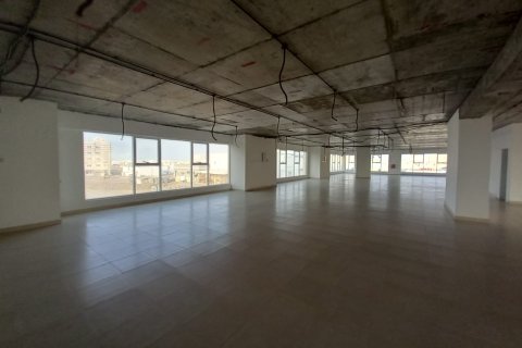 900m² Commercial property in Muscat, Oman No. 54483 4