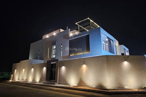 Villa de 6 dormitorios en Khobar, Saudi Arabia No. 60070 3