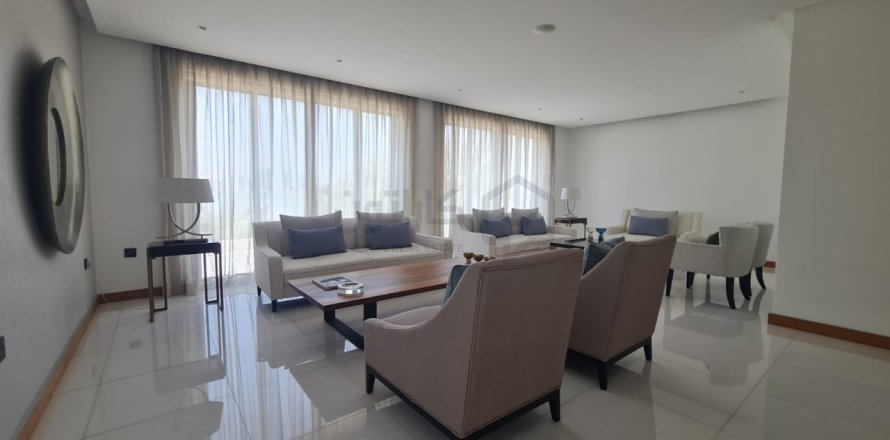 Villa de 4 chambres à Arad, Bahrain No. 99414