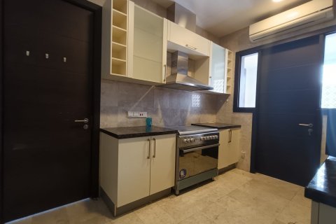 Appartement de 4 chambres à Madinat as'Sultan Qaboos, Oman No. 54416 5