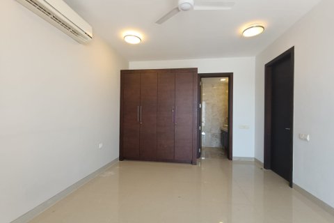 Appartement de 4 chambres à Madinat as'Sultan Qaboos, Oman No. 54416 3