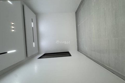 5 bedrooms Apartment in Riyadh, Saudi Arabia No. 68039 9