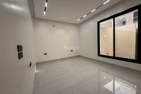 5 bedrooms Apartment in Riyadh, Saudi Arabia No. 68039 10