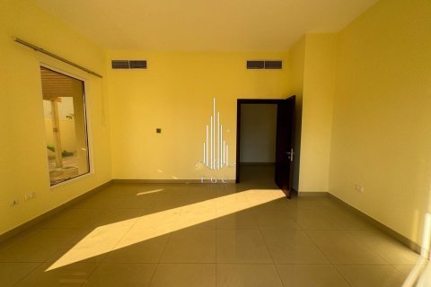 8 bedrooms Villa in Baniyas, UAE No. 35464 13