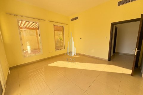 8 bedrooms Villa in Baniyas, UAE No. 35464 8