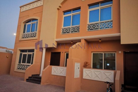 4 غرف نوم فيلا في الدوحة, Qatar رقم 61019