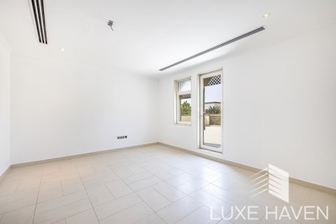 Villa de 4 dormitorios en Regional, UAE No. 14019 14