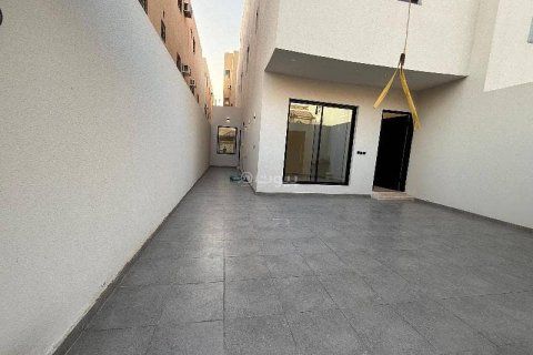 3 bedrooms Apartment in Riyadh, Saudi Arabia No. 62764