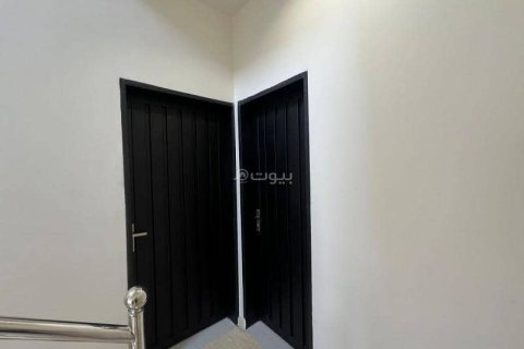 Квартира с 3 спальнями в Эр-Рияд, Саудовская Аравия №62765 3