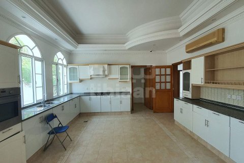 Вилла с 6 спальнями в Маскат, Оман №53649 7