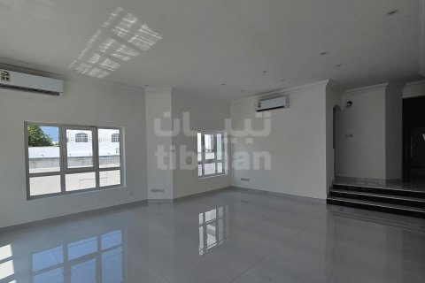 Villa de 5 dormitorios en Muscat, Oman No. 53653 4
