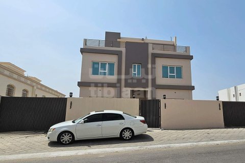 5 bedrooms Villa in Al Ansab, Oman No. 53651