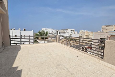 5 bedrooms Villa in Al Ansab, Oman No. 53651 7