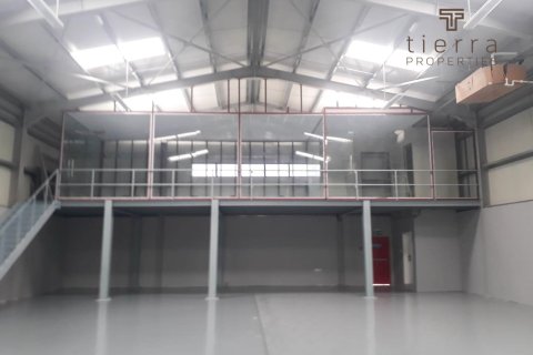 492.4m² Warehouse in Al Quoz, UAE No. 38853