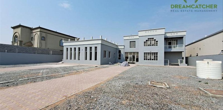 10 غرفة نوم  فيلا في Al Dhait, الإمارات العربية المتحدة رقم 34193