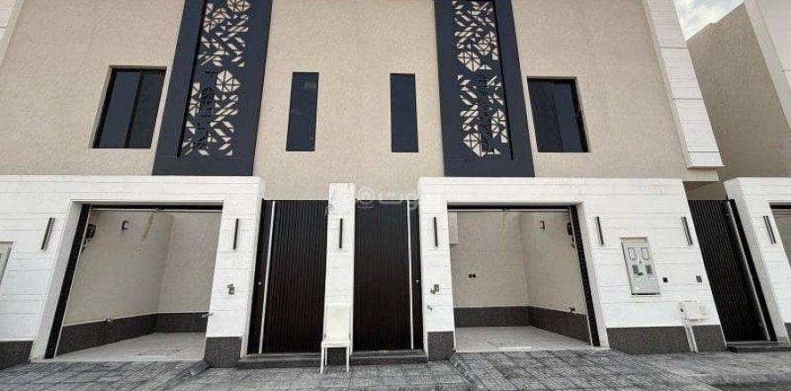 4 bedrooms Villa in Riyadh, Saudi Arabia No. 99628