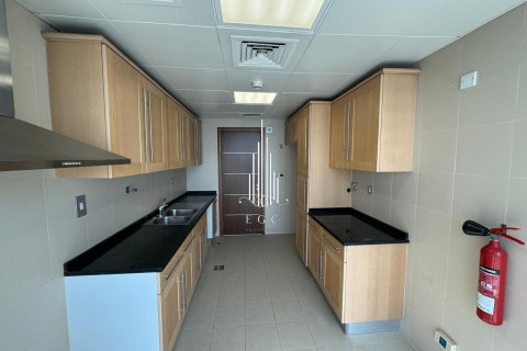 5 bedrooms Apartment in Corniche Road, UAE No. 35467 7