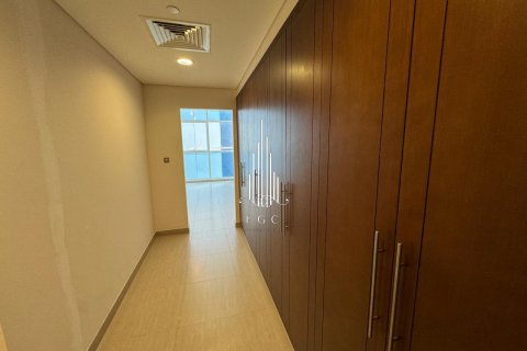 5 bedrooms Apartment in Corniche Road, UAE No. 35467 22