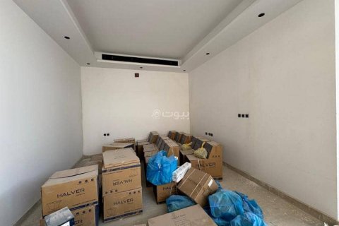 6 bedrooms Villa in Riyadh, Saudi Arabia No. 67534 6