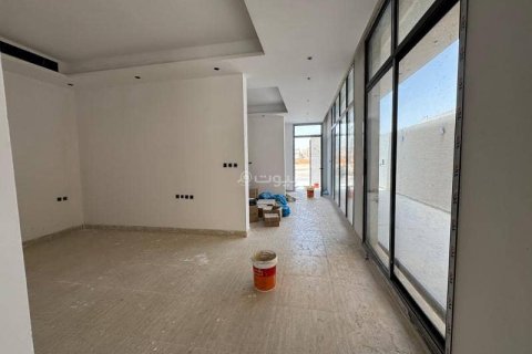 6 bedrooms Villa in Riyadh, Saudi Arabia No. 67534 3