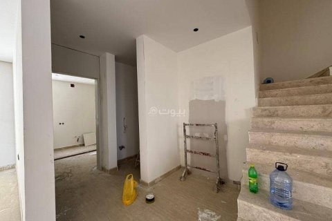 6 bedrooms Villa in Riyadh, Saudi Arabia No. 67534 9