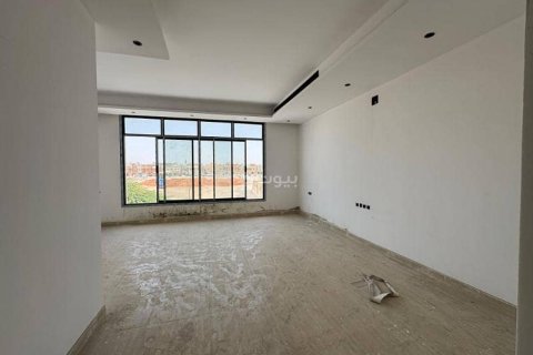 6 bedrooms Villa in Riyadh, Saudi Arabia No. 67534 5