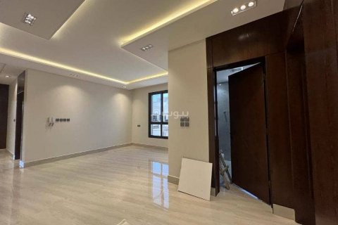 Villa de 5 dormitorios en Riyadh, Saudi Arabia No. 67539 10