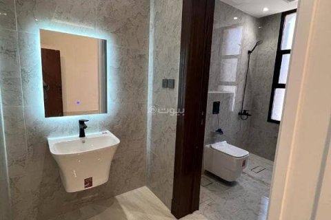 Villa de 5 dormitorios en Riyadh, Saudi Arabia No. 67539 6
