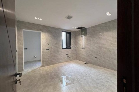 Villa de 5 dormitorios en Riyadh, Saudi Arabia No. 67539 7