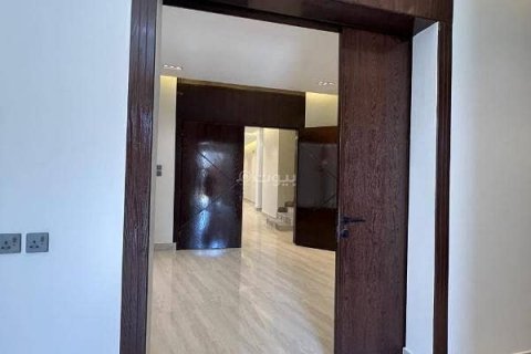 Villa de 5 dormitorios en Riyadh, Saudi Arabia No. 67539 16