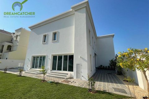 6 bedrooms Villa in Al Hamra Village, UAE No. 75583
