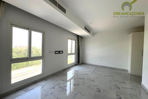 Вилла с 6 спальнями в Al Hamra Village, ОАЭ №75583 4